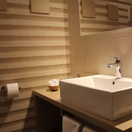 Отель Elizabeta 4*