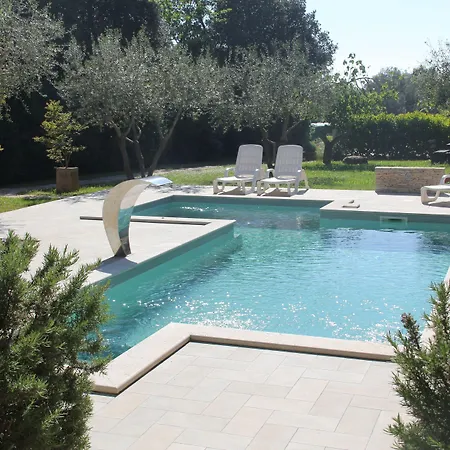 Elizabeta 4* Банджоле